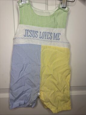 Embroidered 'Jesus Loves Me' Colorblock Seersucker Baby Romper